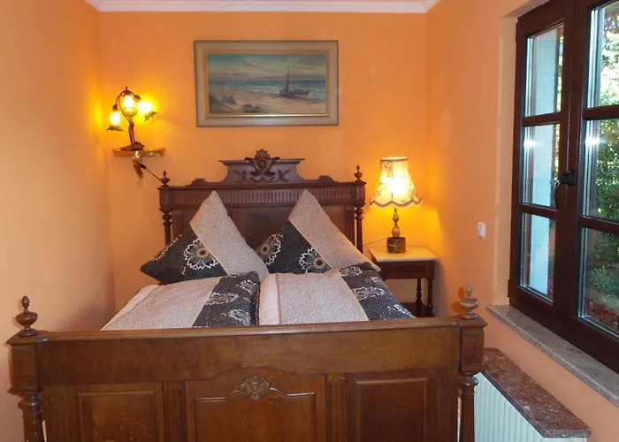 Blinkfuer104 度假居 Böhl